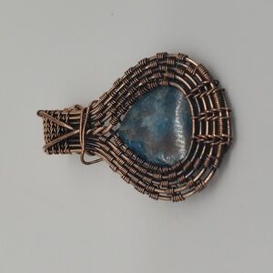 751- Wire Wrapped Handmade Pendant Necklace NWT
